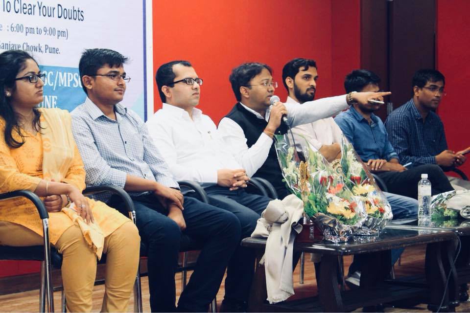 Topper’s Talk organised at Pune, Maharashtra
