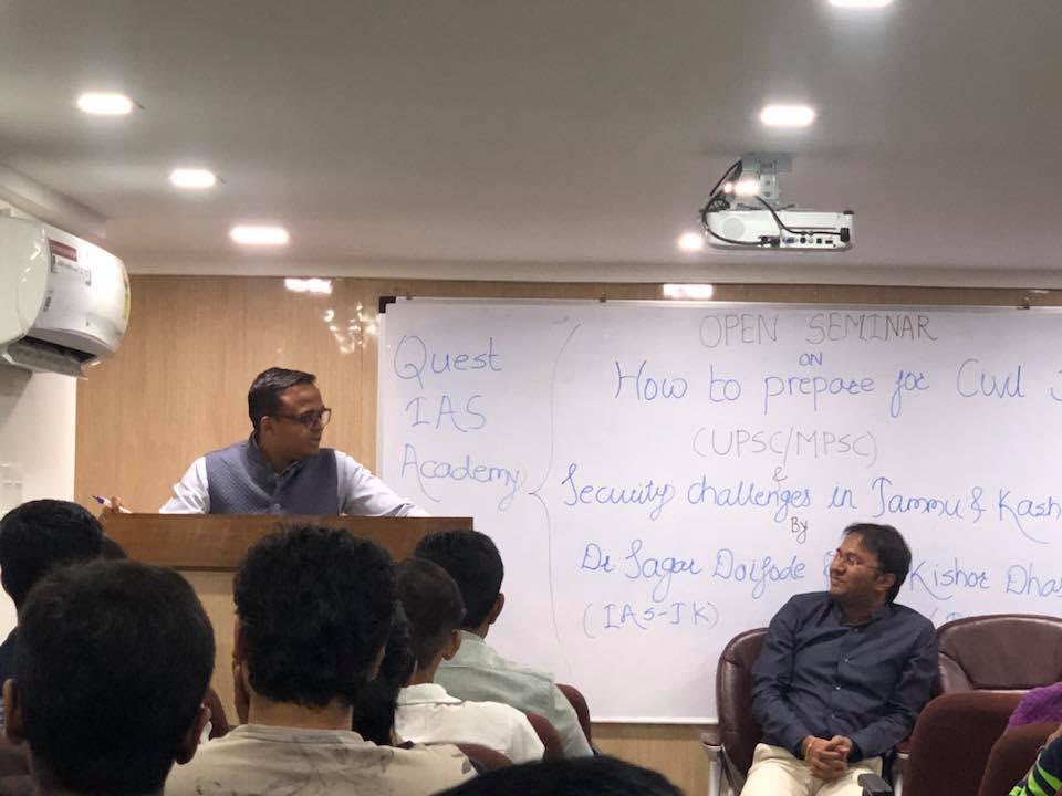 Class Activities with Shri Sagar Doifode, IAS, AIR- 311